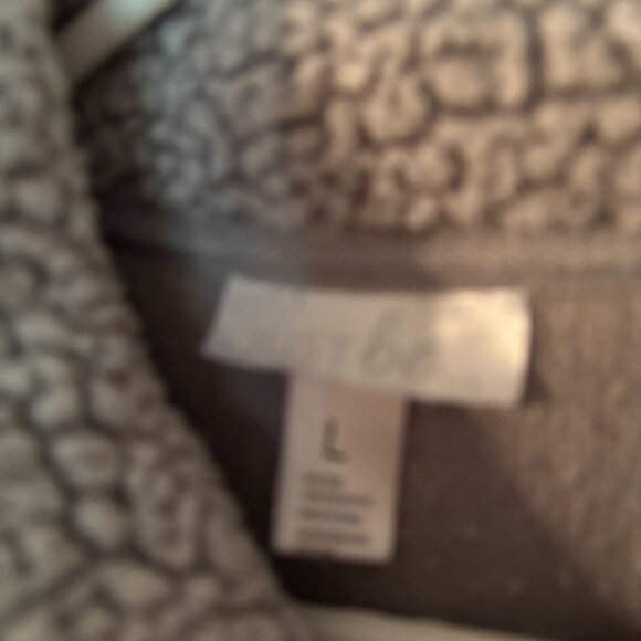 Women's Size Large Sherpa style zip up Pullover - Picture 2 of 2